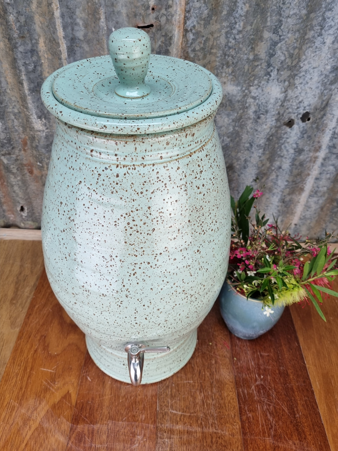 Mary Valley Mud Water Pot Mint Choc Chip - Peter Wallace Pottery