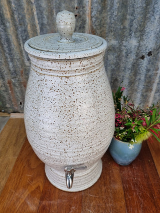 Mary Valley Mud Water Pot Vanilla Choc Chip - Peter Wallace Pottery