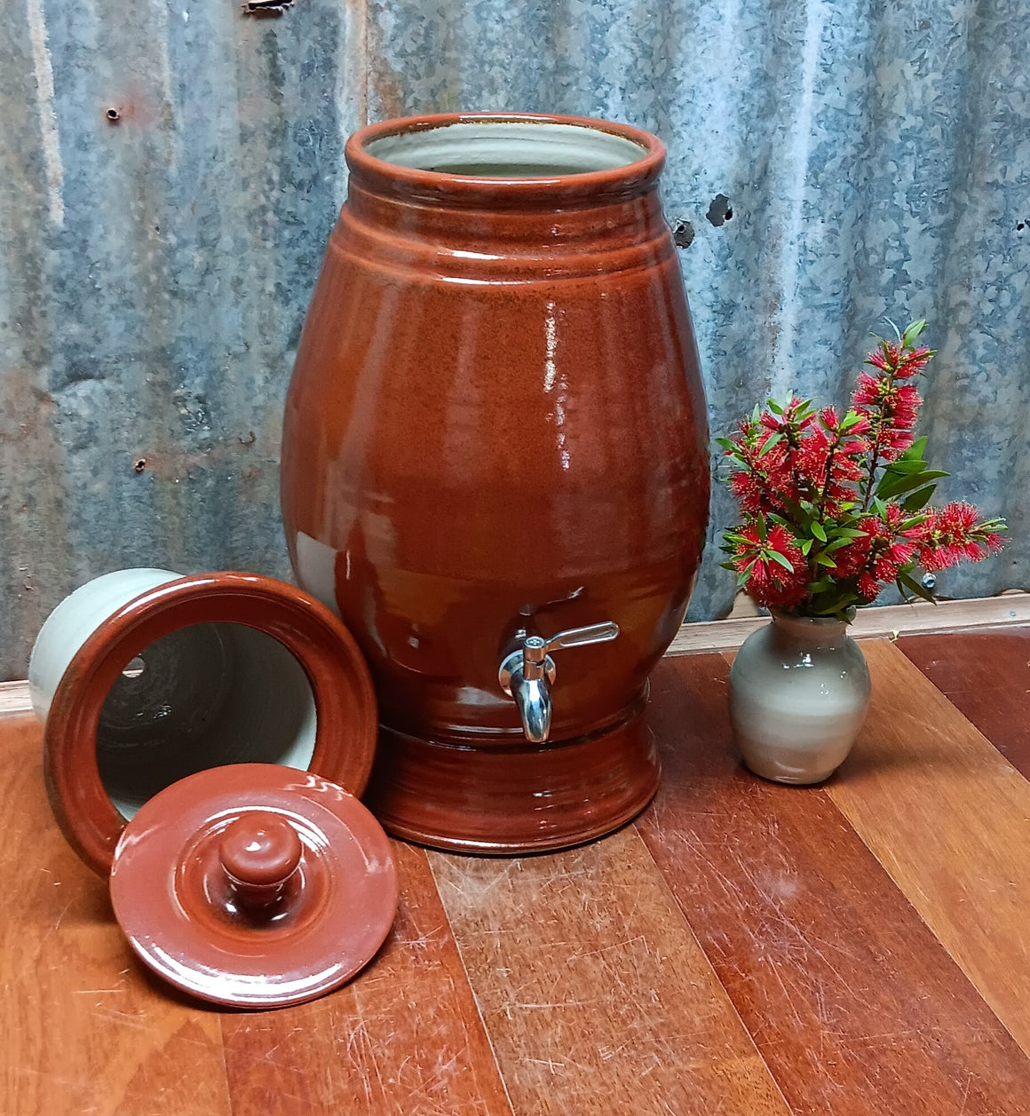 .Mary Valley Water Pot Tomimoto Red - Peter Wallace Pottery
