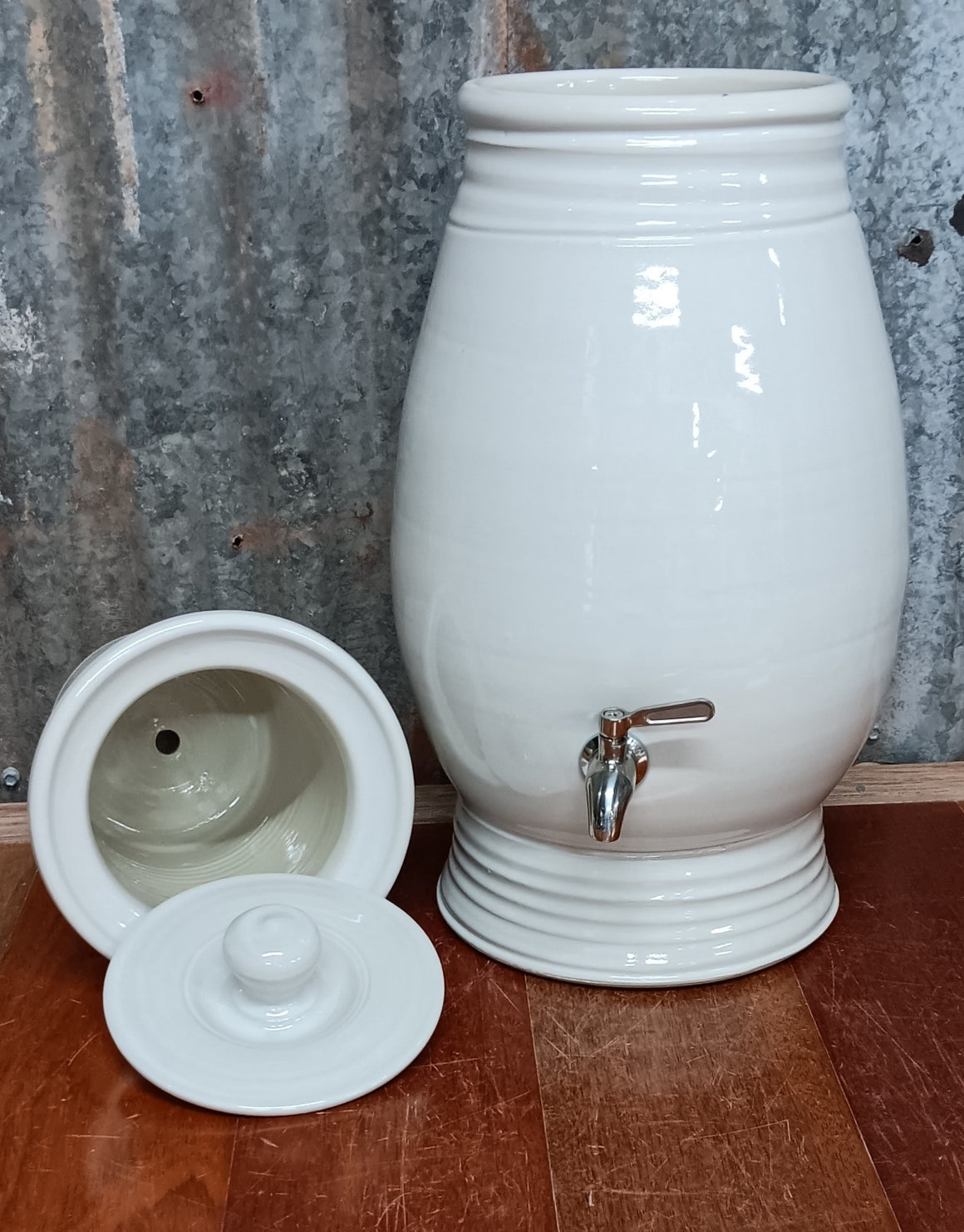 .Mary Valley Water Pot Coconut - Peter Wallace Pottery