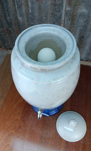 .Crystalline Blue & White Ceramic Water Filter