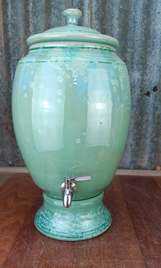 .Crystalline Green Ceramic Water Filter